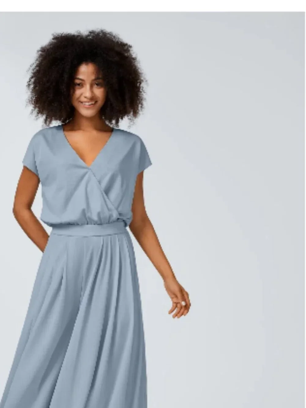 jumpsuit - Picture 2 of 8